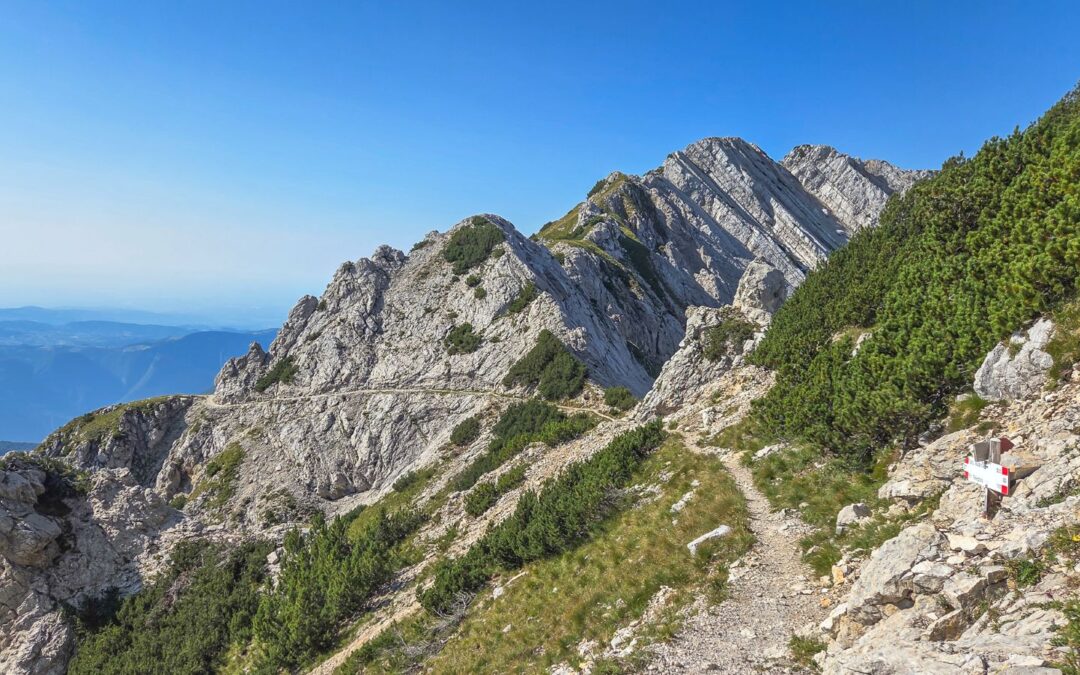 Wandelen over de toppen van de Monte Baldo: spectaculair mooi, spectaculair steil