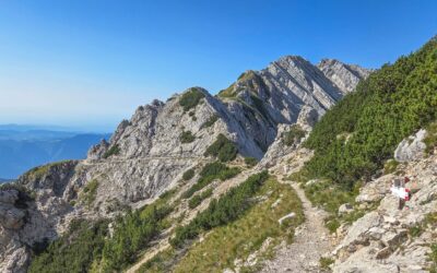 Wandelen over de toppen van de Monte Baldo: spectaculair mooi, spectaculair steil
